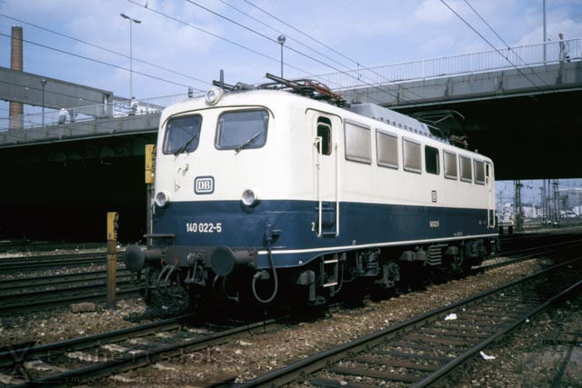 DB (Deutsche Bundesbahn) 140 022-5